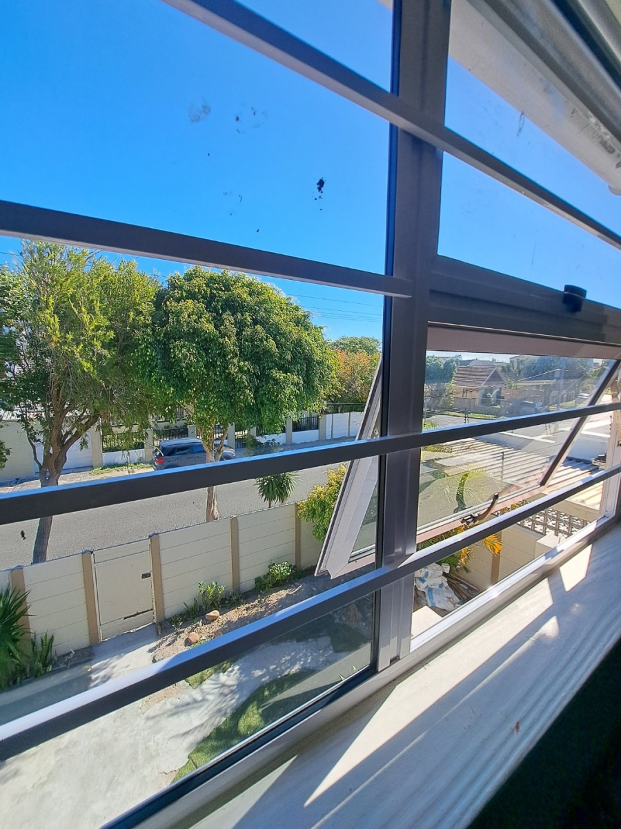 4 Bedroom Property for Sale in Lansdowne Western Cape